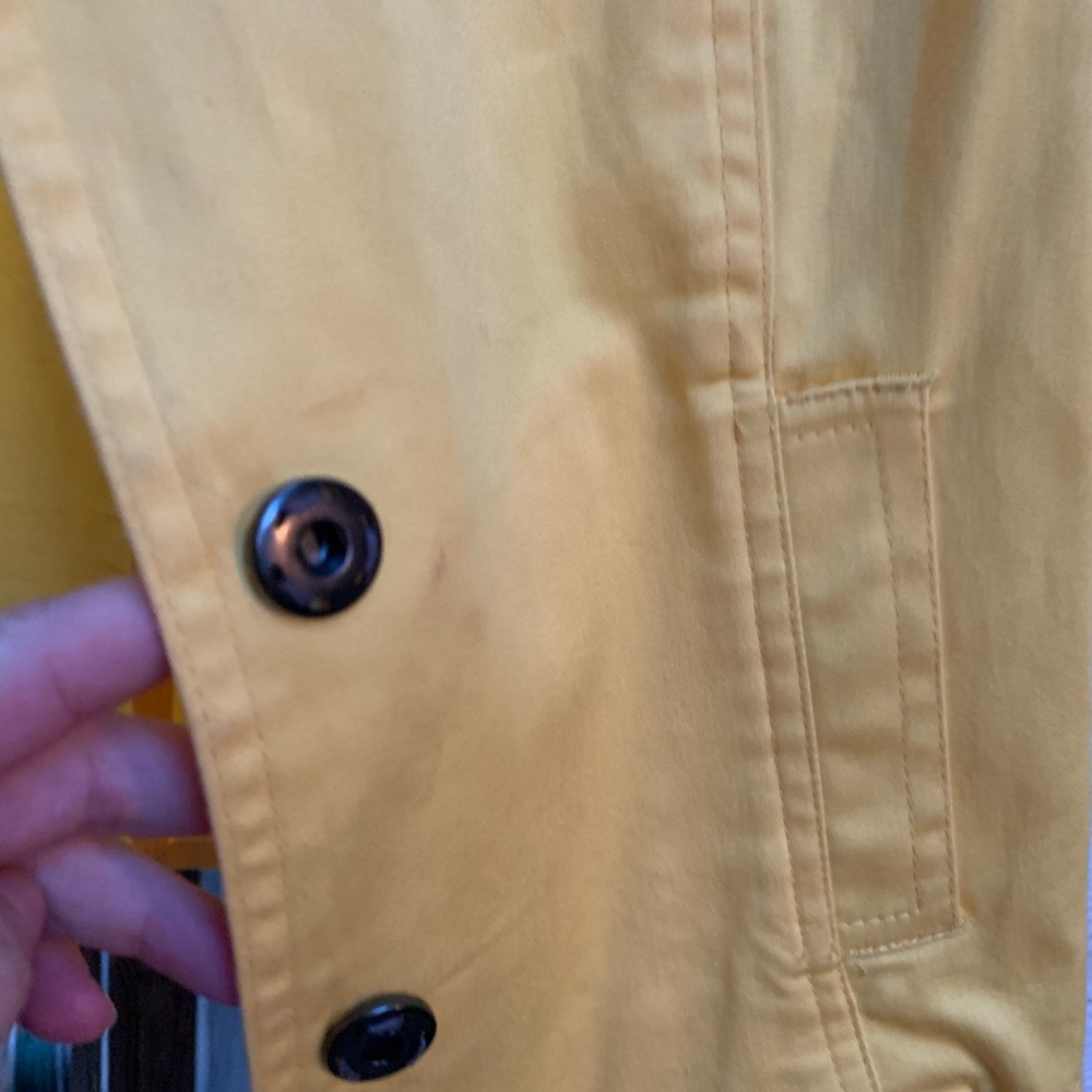 Ruby R 14P Yellow bead button jacket - Picture 12 of 15